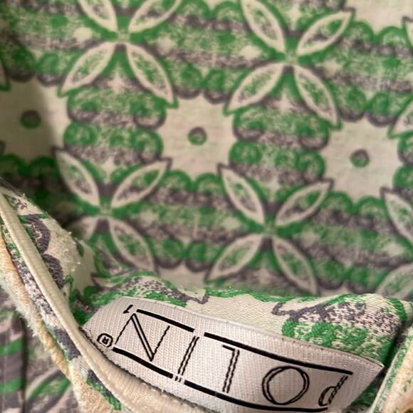 Tailored Pleated Midi Dress with Short Sleeves - Picture 8 of 9